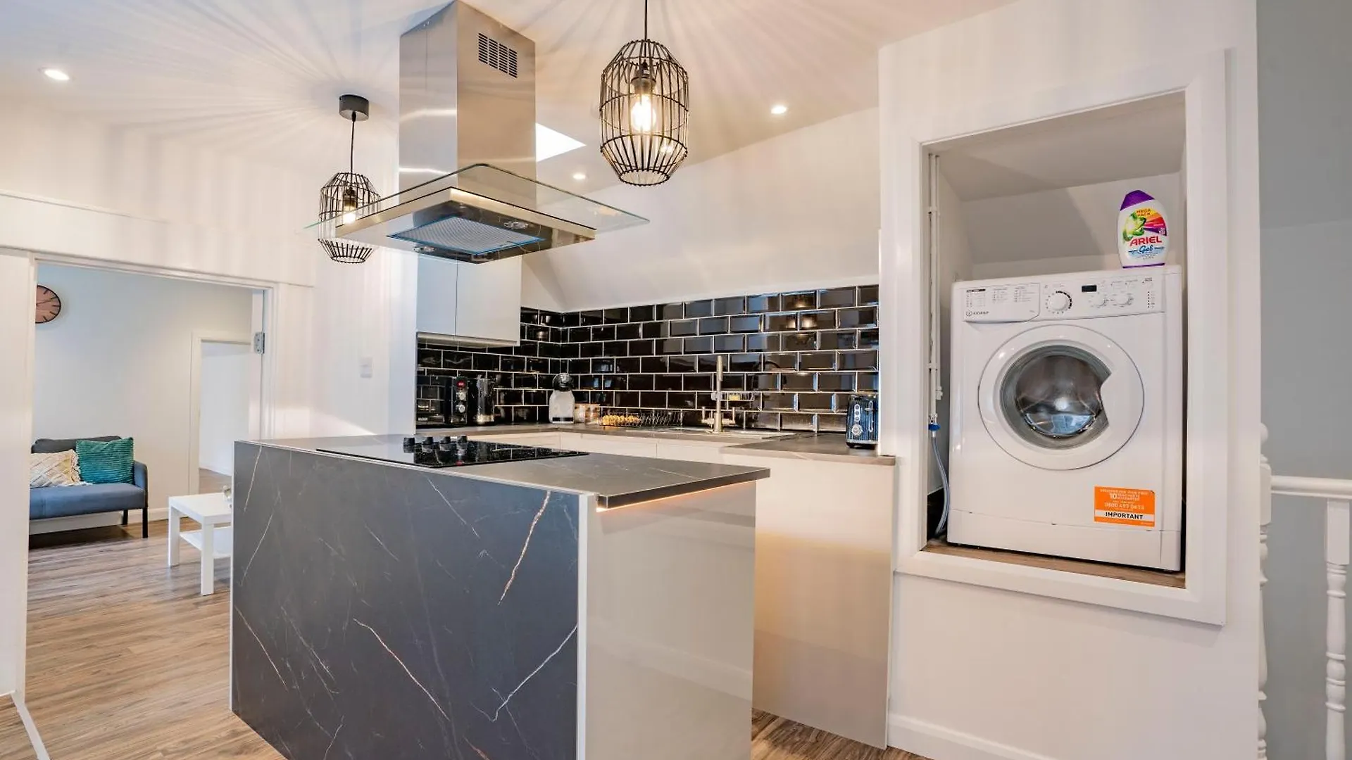 Ideal Uxbridge Hub, 3 Bed Flat Next To The Station 0*,  United Kingdom