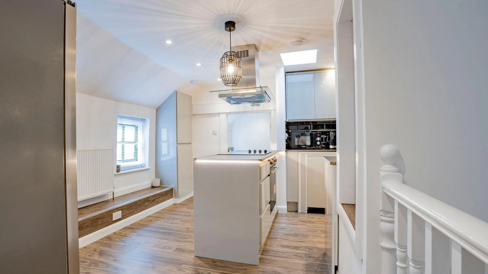 Ideal Uxbridge Hub, 3 Bed Flat Next To The Station 0*,  United Kingdom